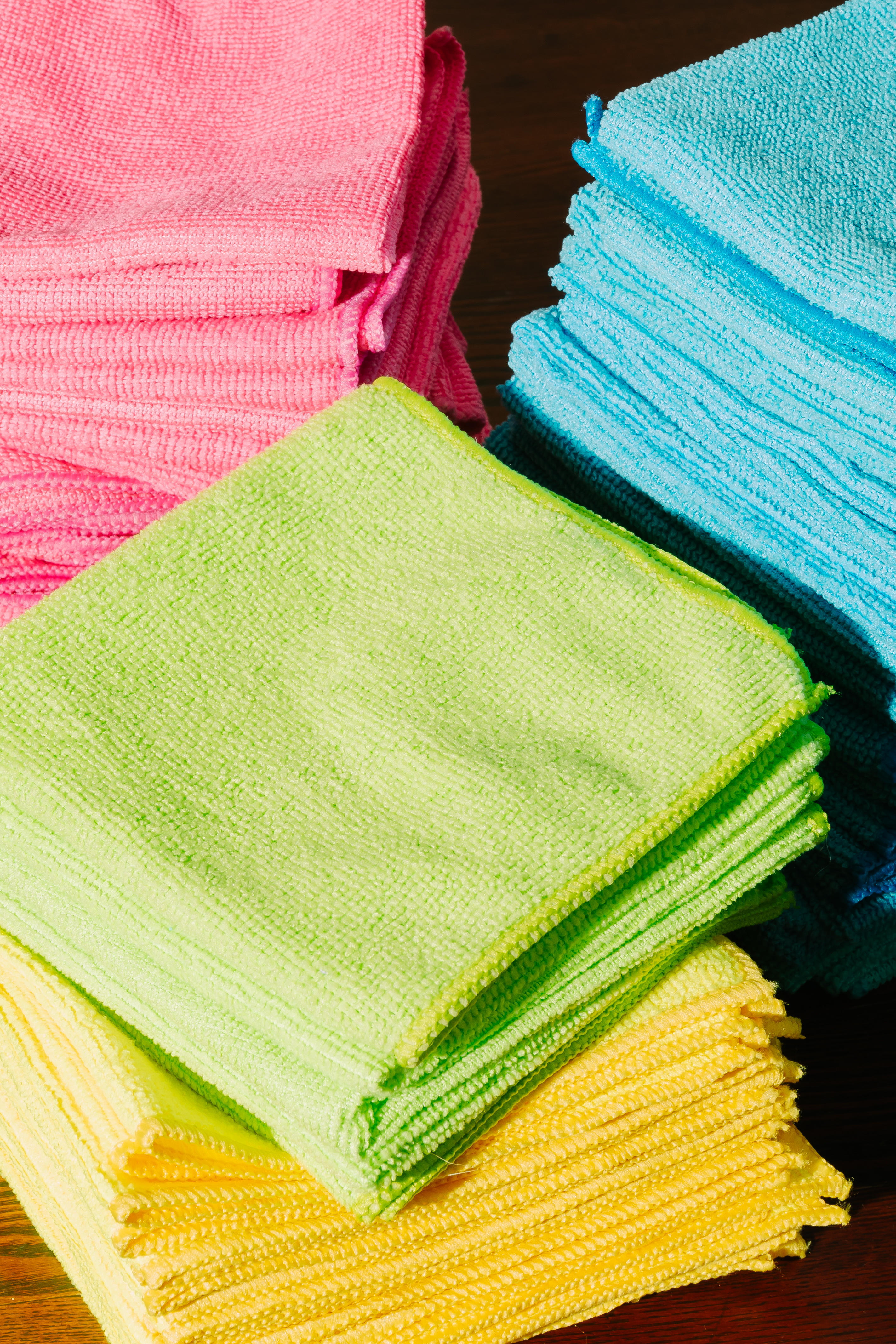 Colorful microfiber cleaning cloths